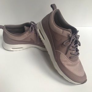 Nike Mauve Sneakers